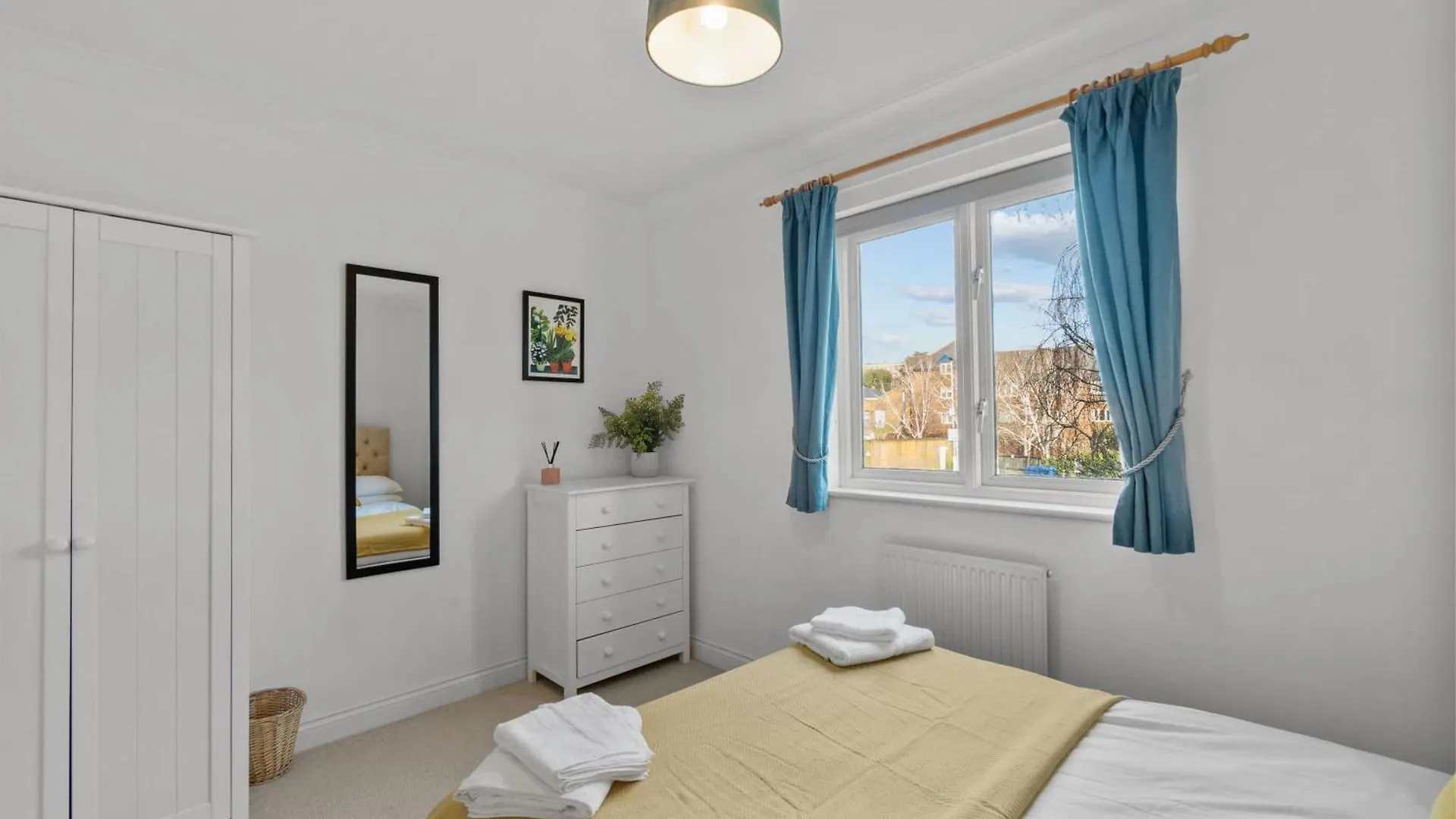 Free Parking Near Shelly Beach Holiday Home Exeter Birleşik Krallık